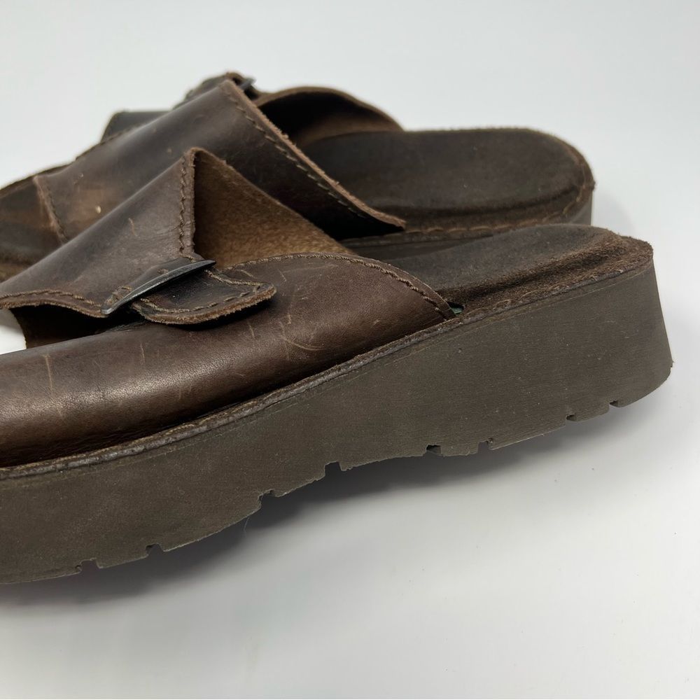 Platform Toe-loop Sandals - Picture 4 of 7